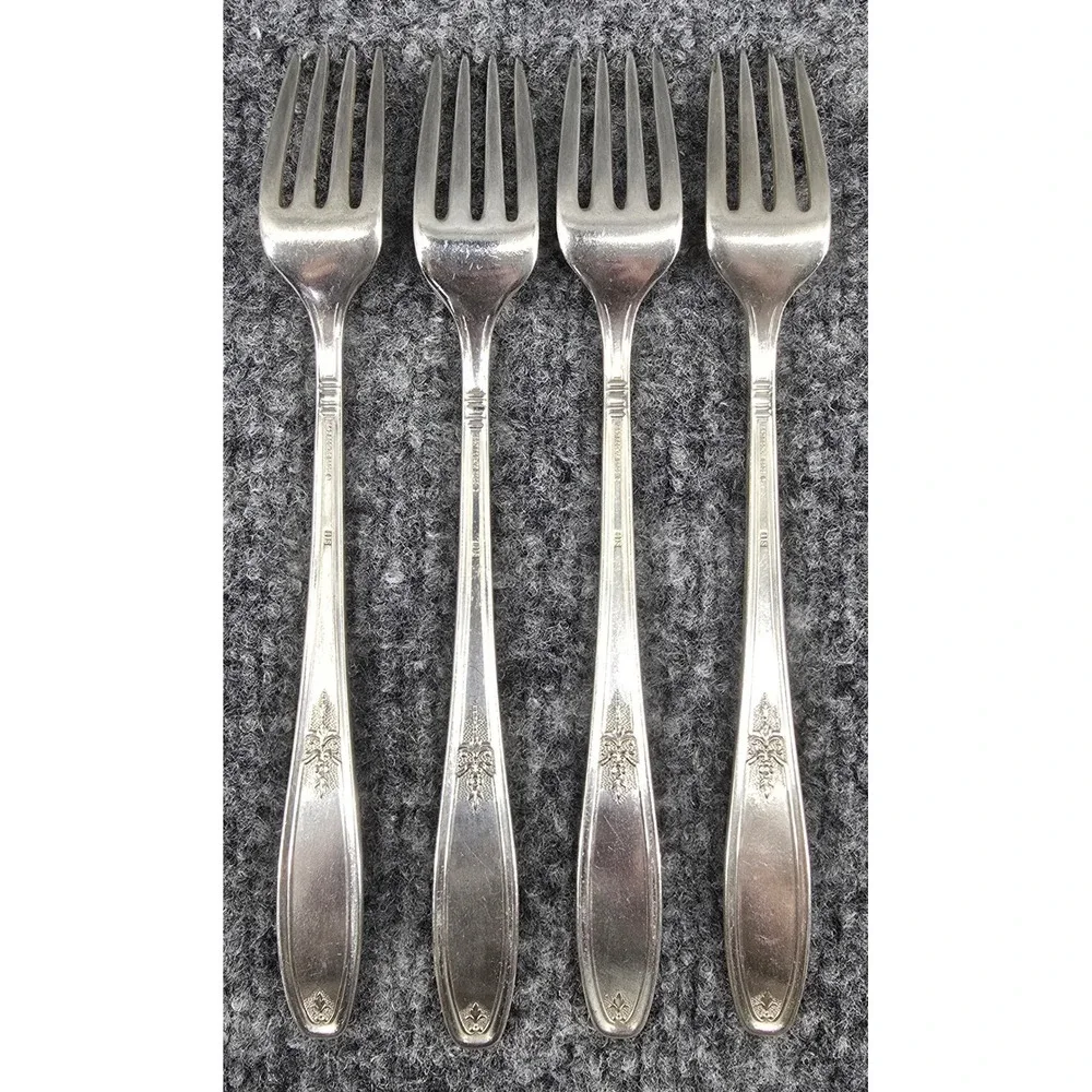 1847 Rogers Bros IS AMBASSADOR Grille Forks Set of 4 Silverplate Flatware 7 5/8